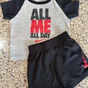 Nike T-Shirt and Shorts Set 18 months